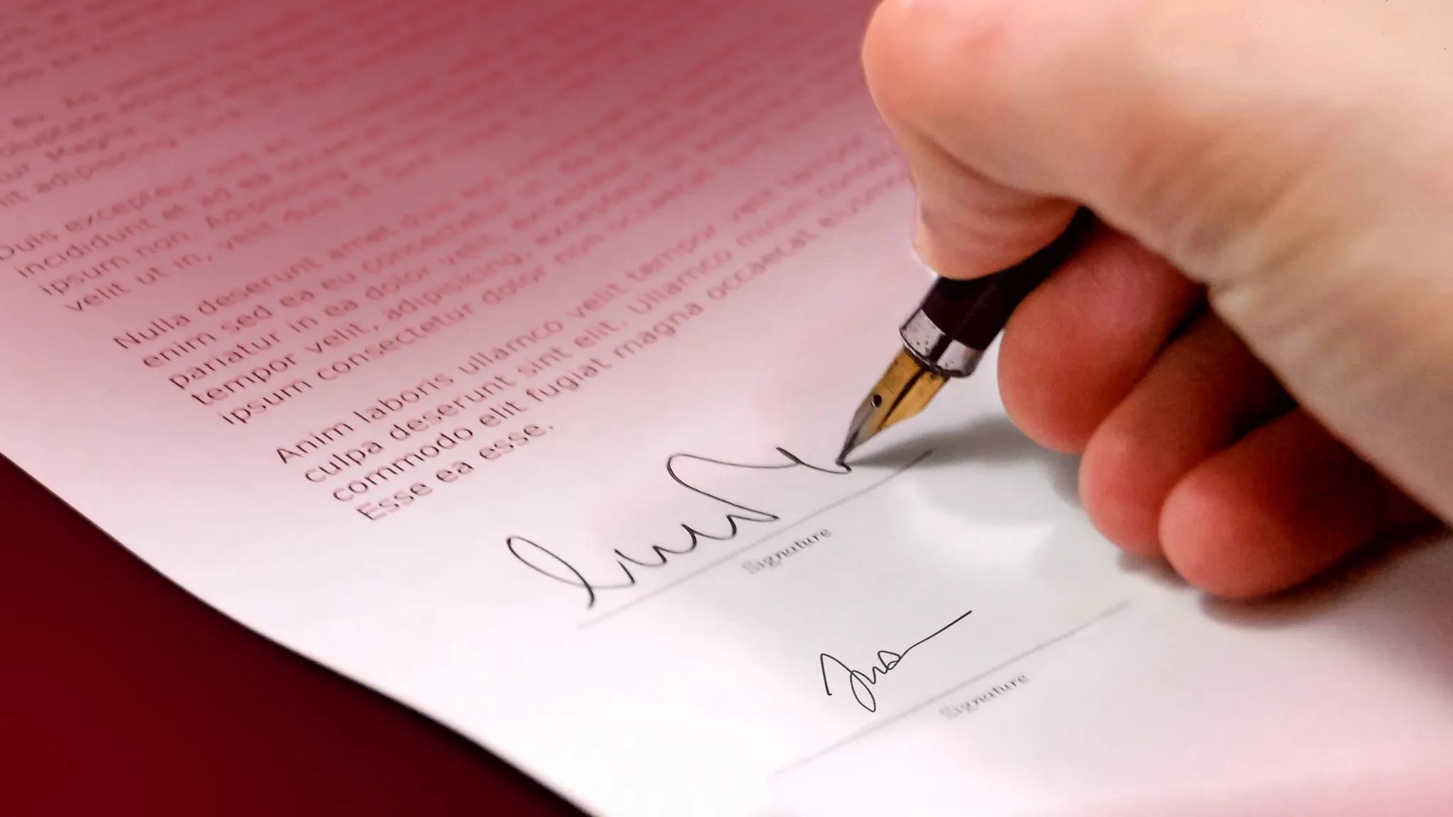 The impact of signature size on perceived professionalism